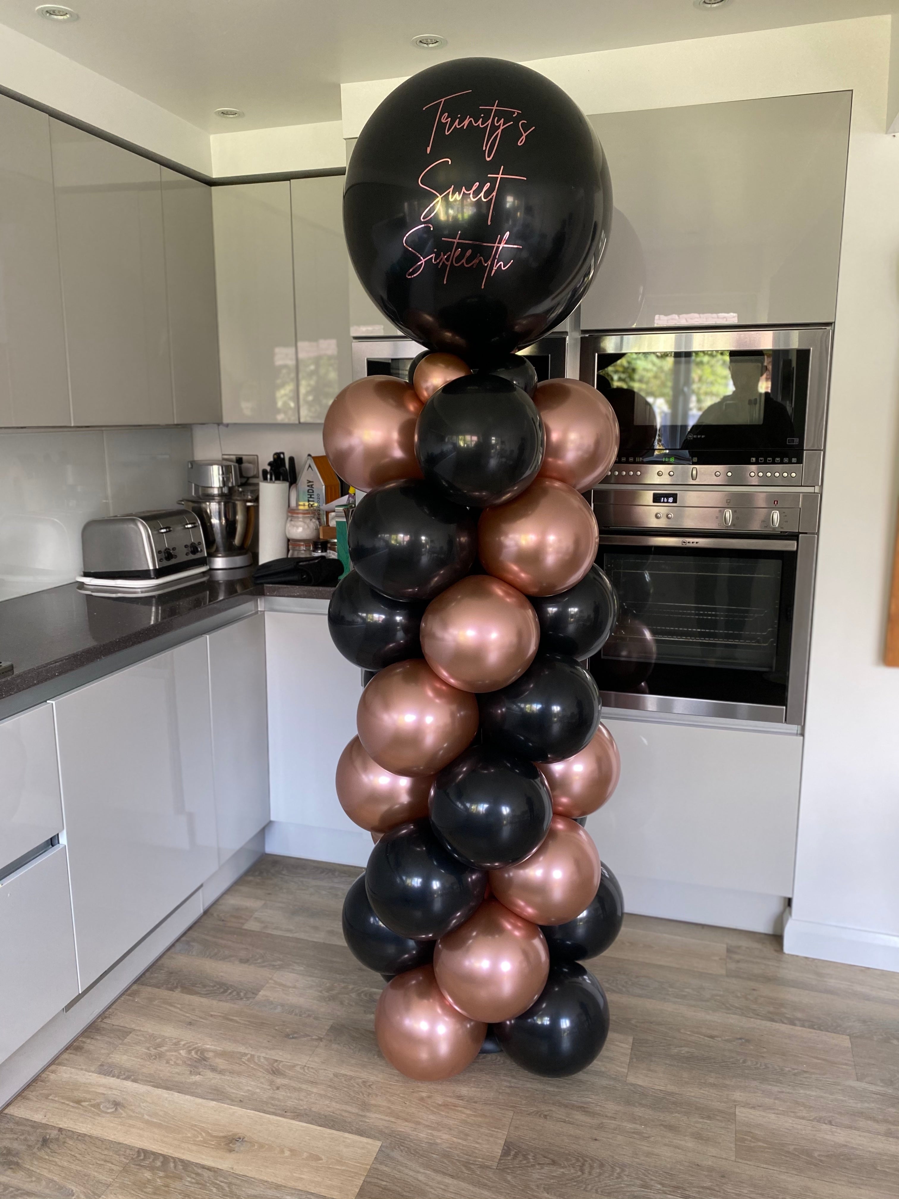 Balloon Pillar